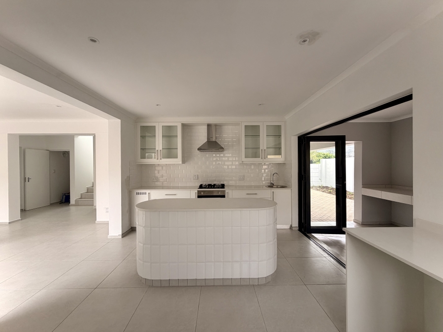 To Let 4 Bedroom Property for Rent in Heritage Park Western Cape